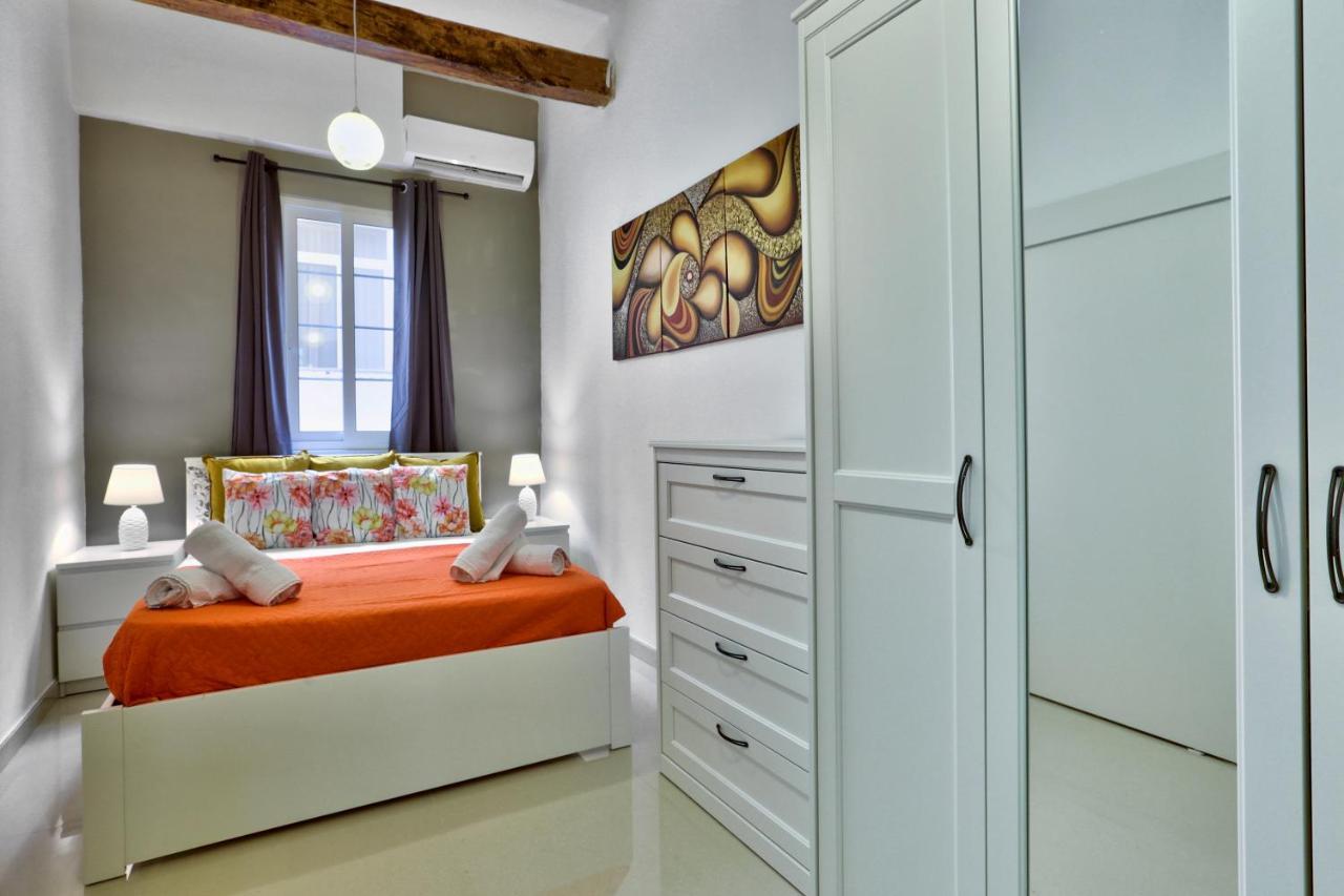 Charming Valletta 1 Bedroom Apartment Off Republic Street Sleeps 4 Exterior foto